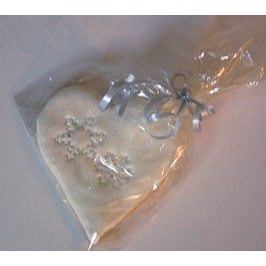 Snowflake heart wedding favour