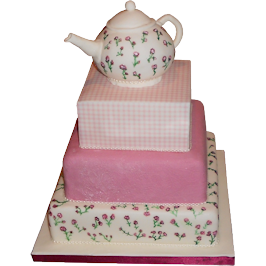 Vintage Gingham Lace Wedding Cake